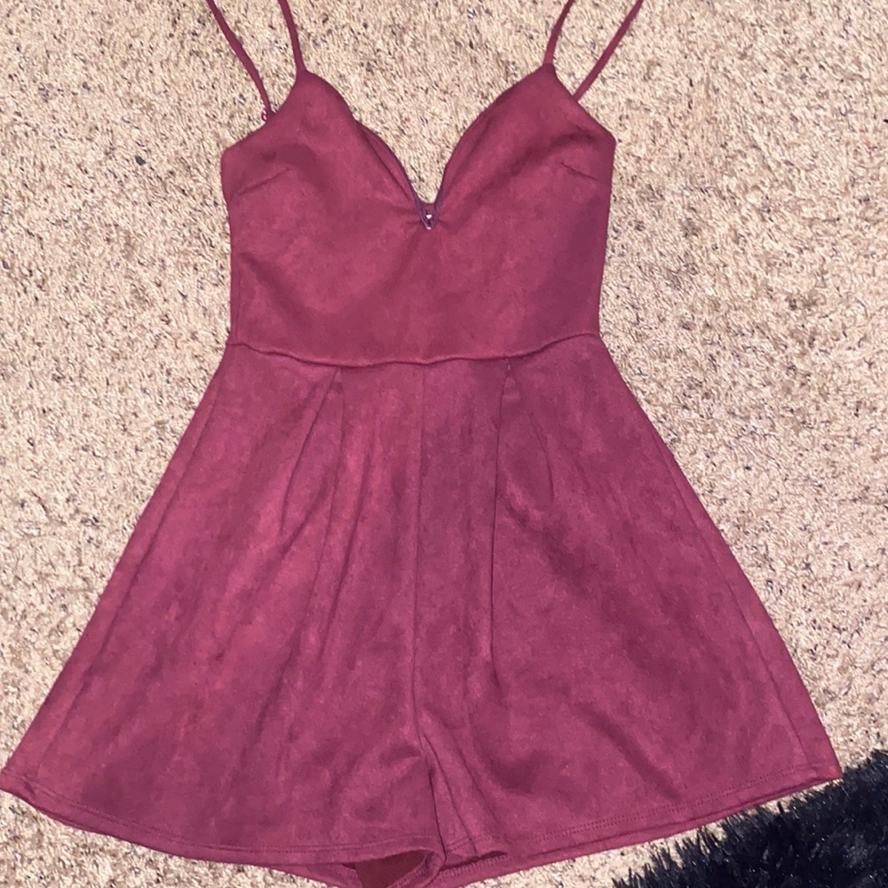 Magenta romper with v-neck, size xs